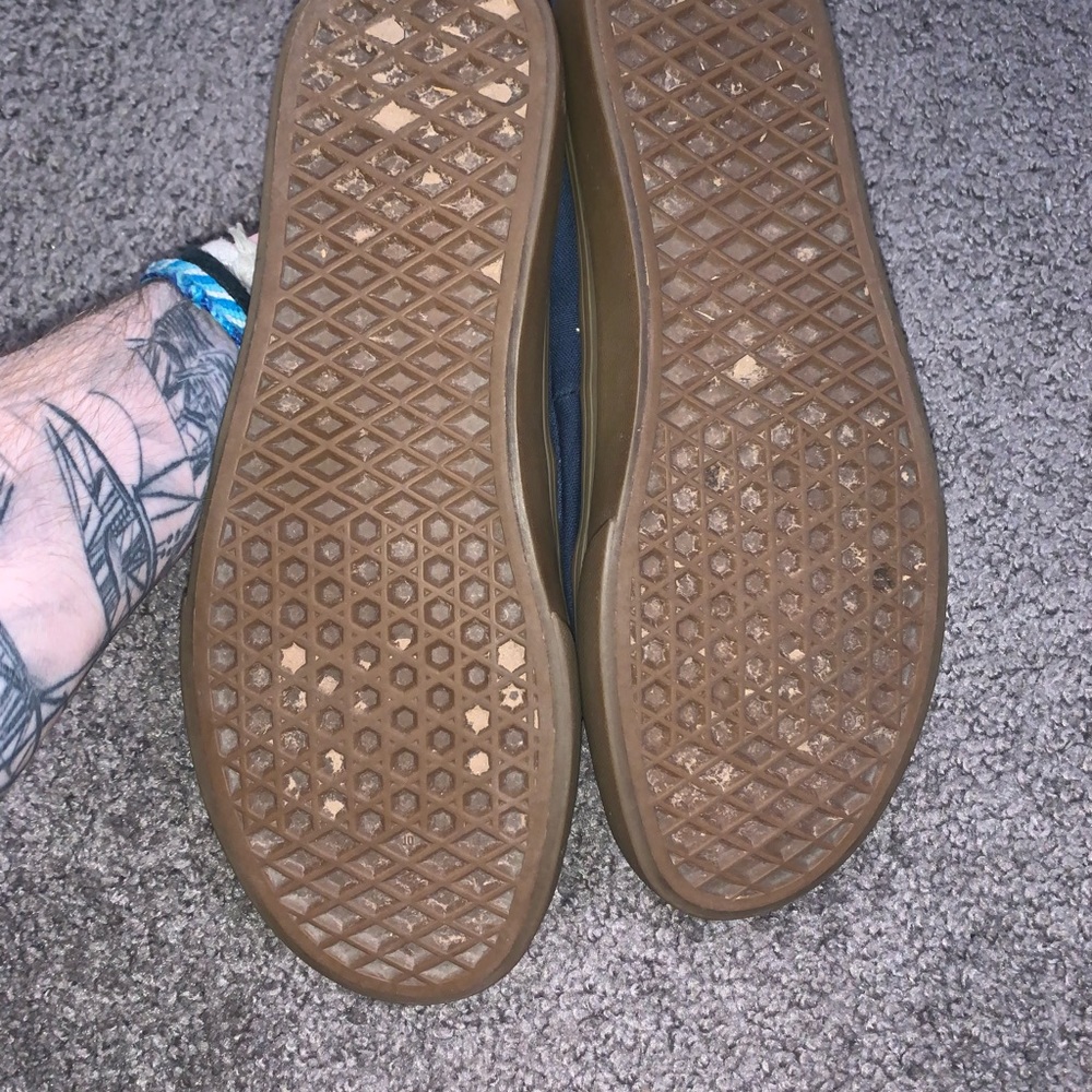 Vans - Picture 2 of 2